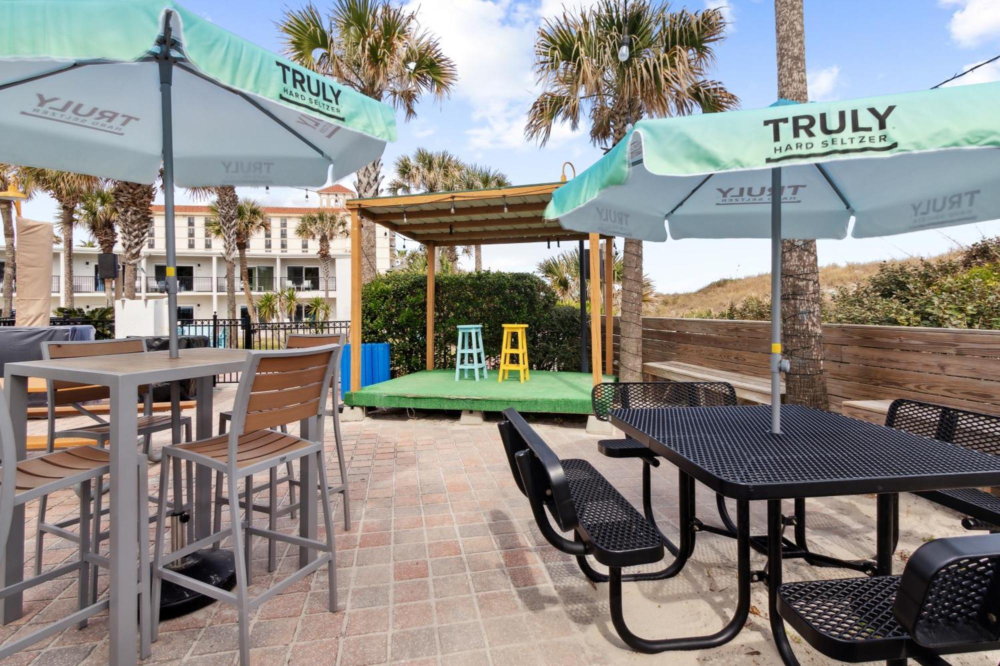 Seahorse Oceanfront Inn Neptune Beach Buitenkant foto